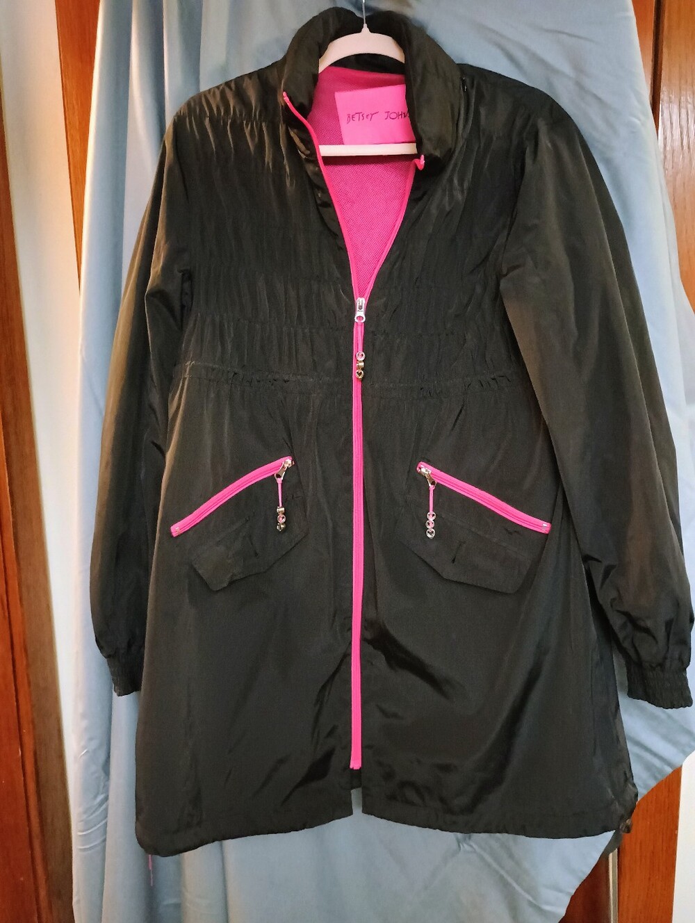 Betsey Johnson Hot Pink & Black Smocked Windbreaker Jacket (Size L)